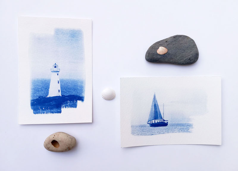 decoración de mar con cianotipias en azul y blanco